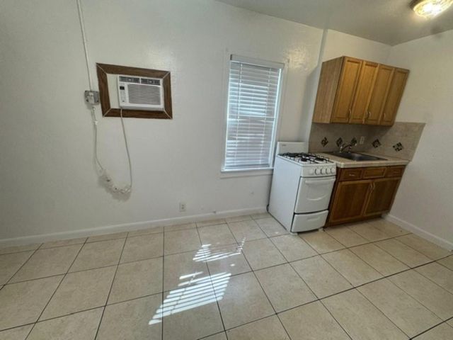 1822 Dixieanna Street 14, Hollywood, FL 33020