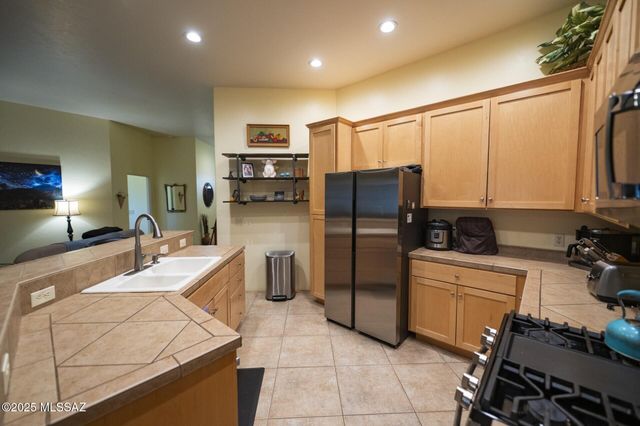1627 E Goldenrod Lane, Benson, AZ 85602