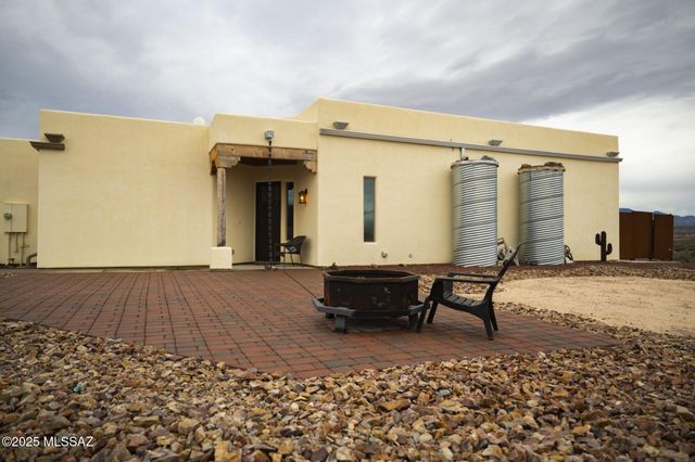 1627 E Goldenrod Lane, Benson, AZ 85602