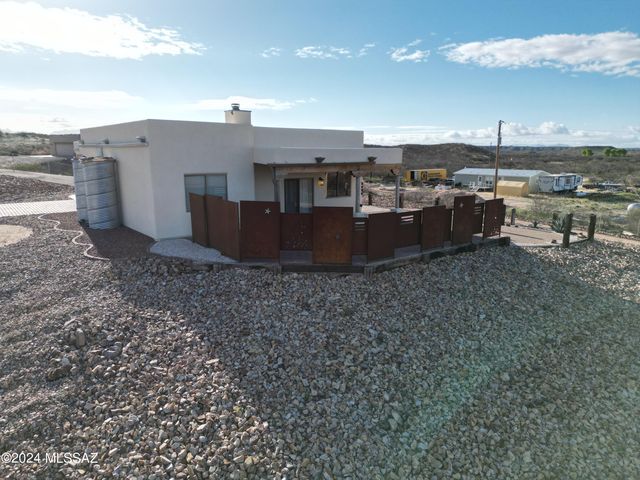 1627 E Goldenrod Lane, Benson, AZ 85602