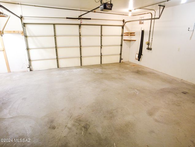 1627 E Goldenrod Lane, Benson, AZ 85602