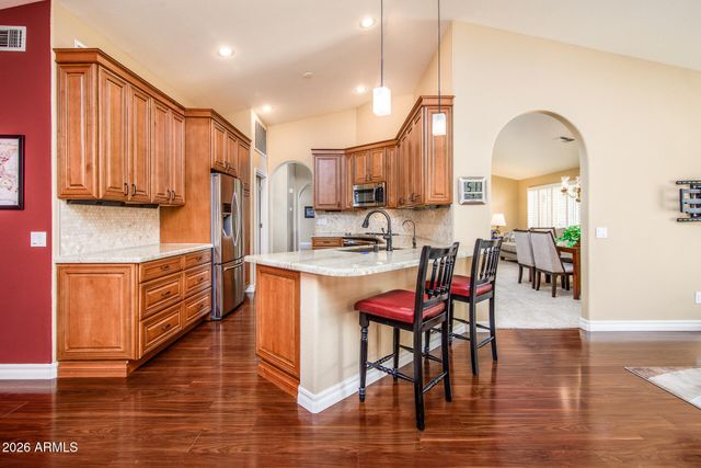 10820 E SILVERTREE Drive, Sun Lakes, AZ 85248
