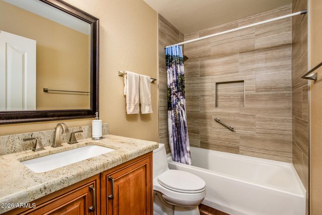 10820 E SILVERTREE Drive, Sun Lakes, AZ 85248