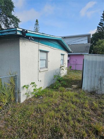 2814 PALMADELIA AVENUE, Sarasota, FL 34234