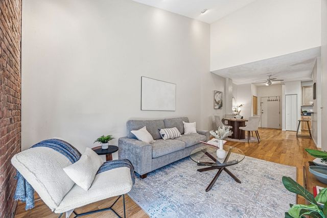 106 Thirteenth St 236, Boston, MA 02129