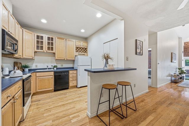 106 Thirteenth St 236, Boston, MA 02129
