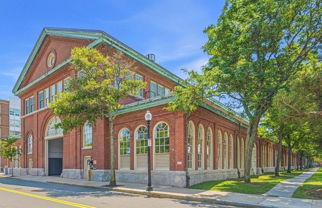 106 Thirteenth St 236, Boston, MA 02129