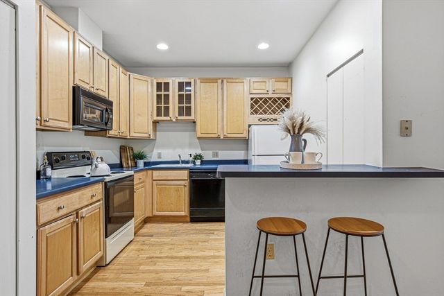 106 Thirteenth St 236, Boston, MA 02129