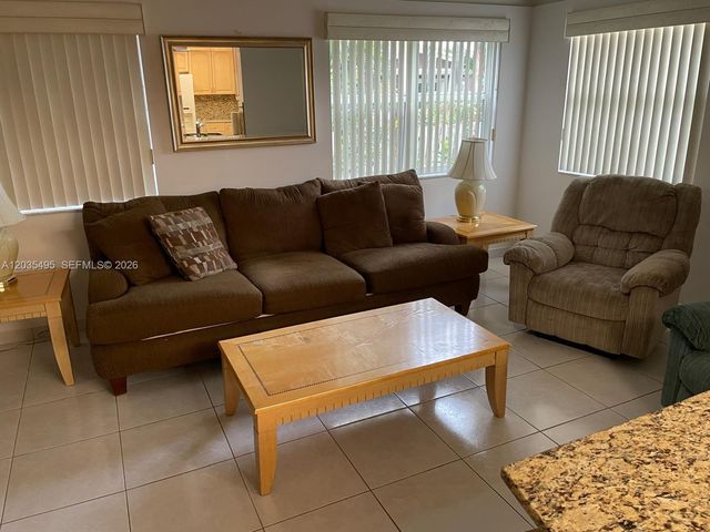 4808 NE 25th Avenue 12, Fort Lauderdale, FL 33308