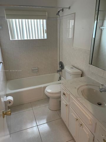 4808 NE 25th Avenue 12, Fort Lauderdale, FL 33308