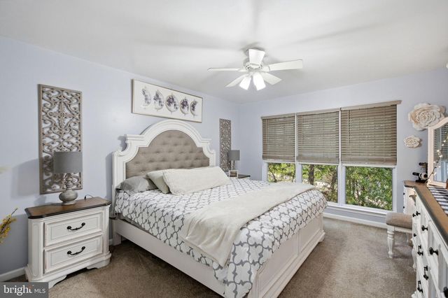 29 CLEMATIS CT, Martinsburg, WV 25401