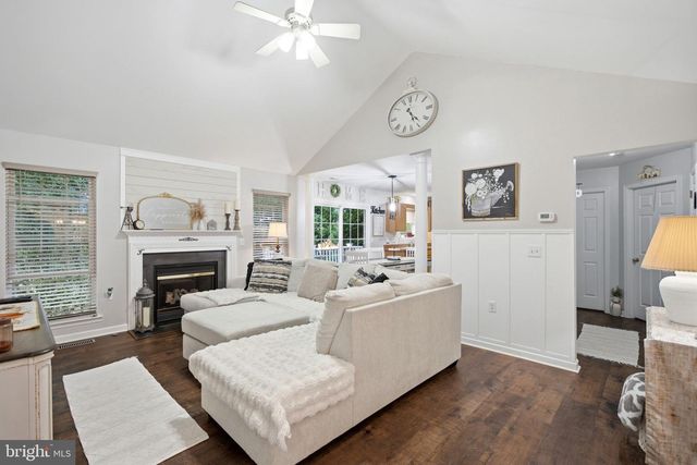 29 CLEMATIS CT, Martinsburg, WV 25401