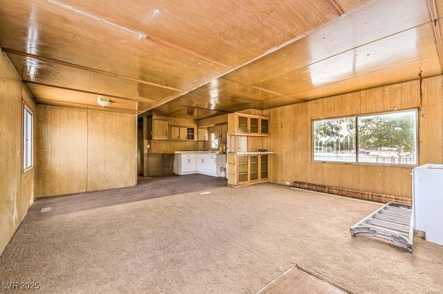 681 Janet Lane, Pahrump, NV 89060