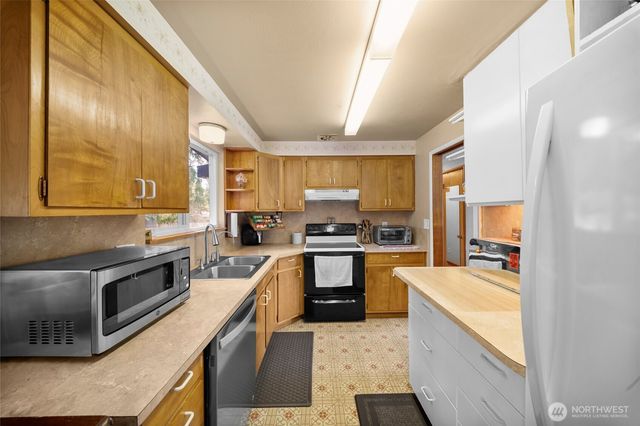 5111 21st Avenue SE, Lacey, WA 98503