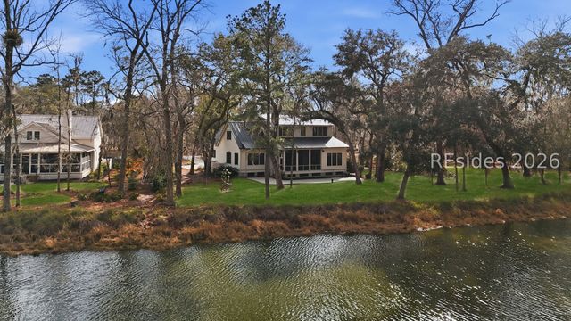 18 Gregorie Nck, Okatie, SC 29909