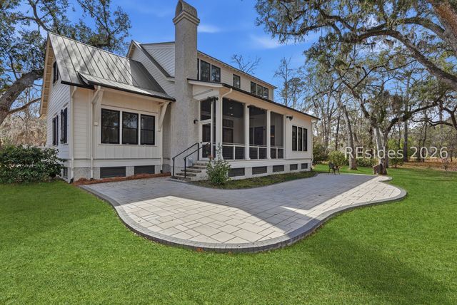 18 Gregorie Nck, Okatie, SC 29909