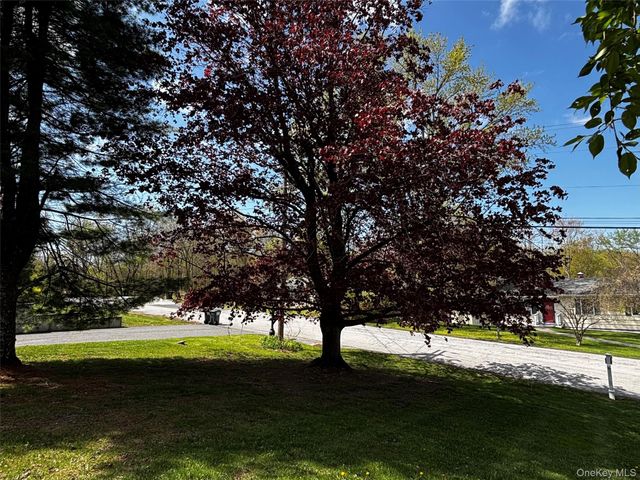 17 Woodland Drive, Walden, NY 12586