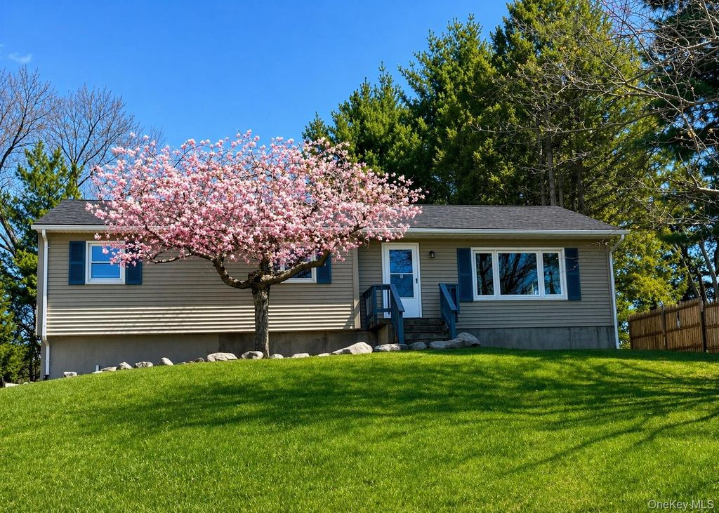17 Woodland Drive, Walden, NY 12586