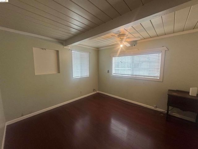 2029 Highland Dr, Concord, CA 94520