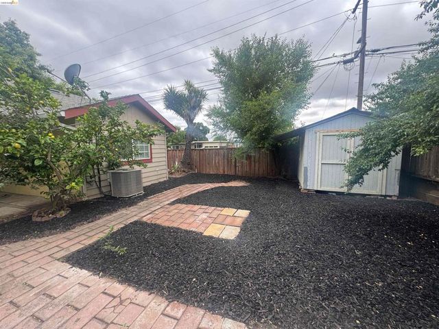 2029 Highland Dr, Concord, CA 94520