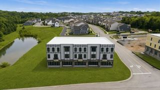 101 Oasis Dr #9, La Vergne, TN 37086