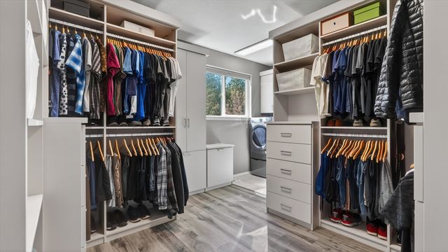 13001 S Fairway Ridge Ln, Spokane, WA 99224