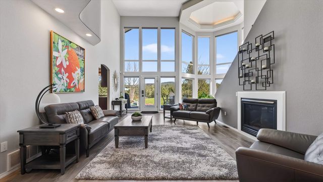 13001 S Fairway Ridge Ln, Spokane, WA 99224