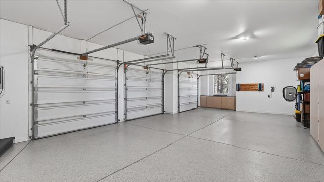 13001 S Fairway Ridge Ln, Spokane, WA 99224