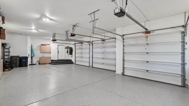 13001 S Fairway Ridge Ln, Spokane, WA 99224