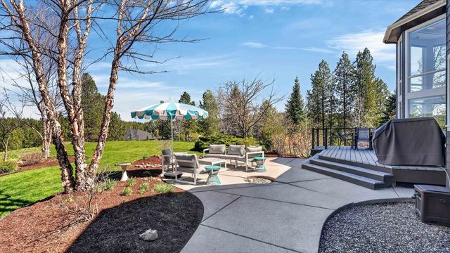 13001 S Fairway Ridge Ln, Spokane, WA 99224