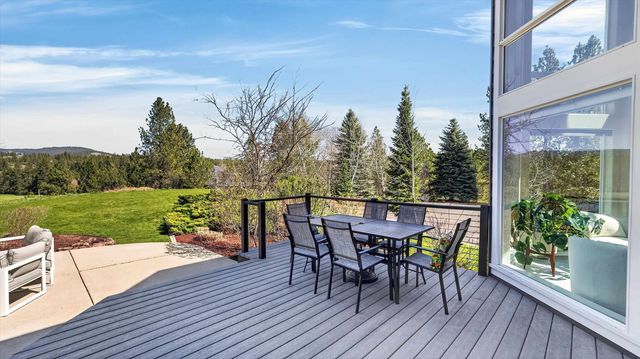 13001 S Fairway Ridge Ln, Spokane, WA 99224