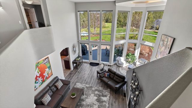 13001 S Fairway Ridge Ln, Spokane, WA 99224