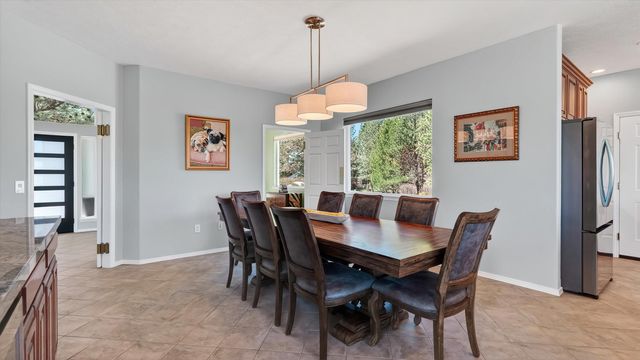 13001 S Fairway Ridge Ln, Spokane, WA 99224