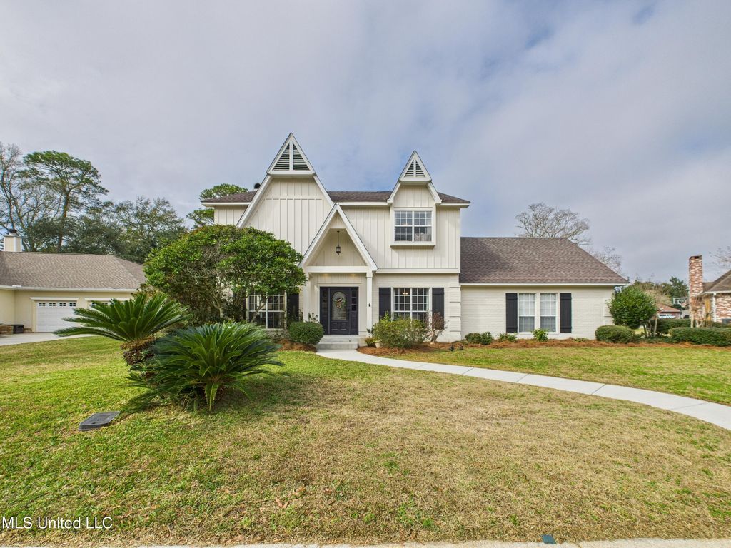 3843 Chaumont Circle, Ocean Springs, MS 39564