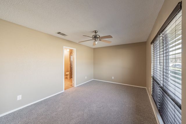 4109 Caldwell Avenue, The Colony, TX 75056