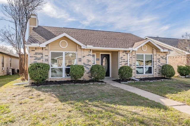 4109 Caldwell Avenue, The Colony, TX 75056