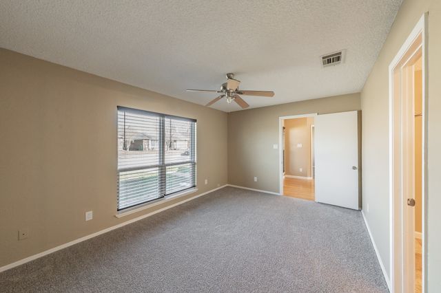 4109 Caldwell Avenue, The Colony, TX 75056