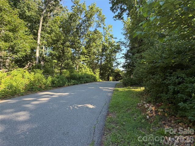 4001 Brookwood Road, Charlotte, NC 28215