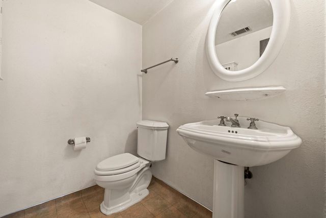 1737 Bingham Ln, Manteca, CA 95336