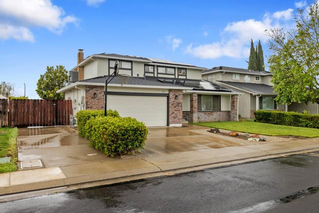 1737 Bingham Ln, Manteca, CA 95336