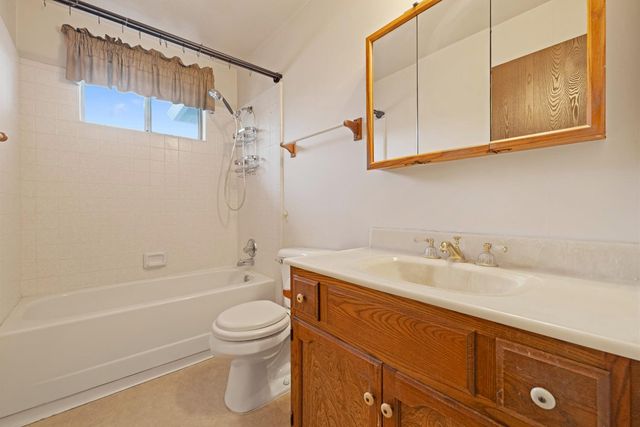 1737 Bingham Ln, Manteca, CA 95336