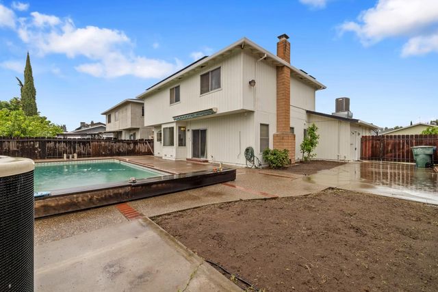 1737 Bingham Ln, Manteca, CA 95336