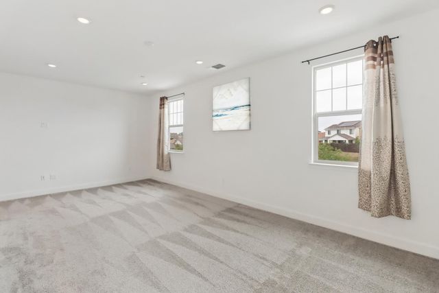 7649 Ocean Park Dr, Antelope, CA 95843