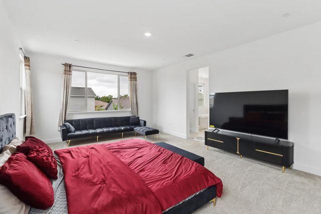 7649 Ocean Park Dr, Antelope, CA 95843