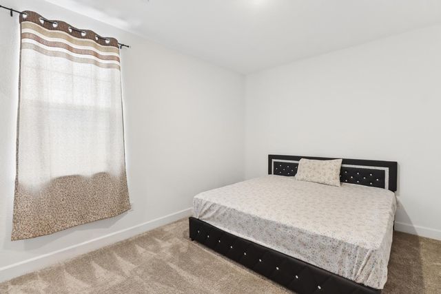 7649 Ocean Park Dr, Antelope, CA 95843