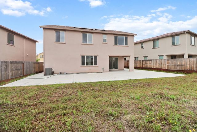 7649 Ocean Park Dr, Antelope, CA 95843