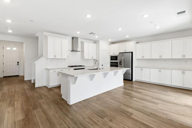 7649 Ocean Park Dr, Antelope, CA 95843
