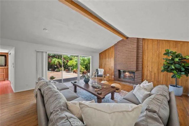 10106 Petit, North Hills, CA 91343