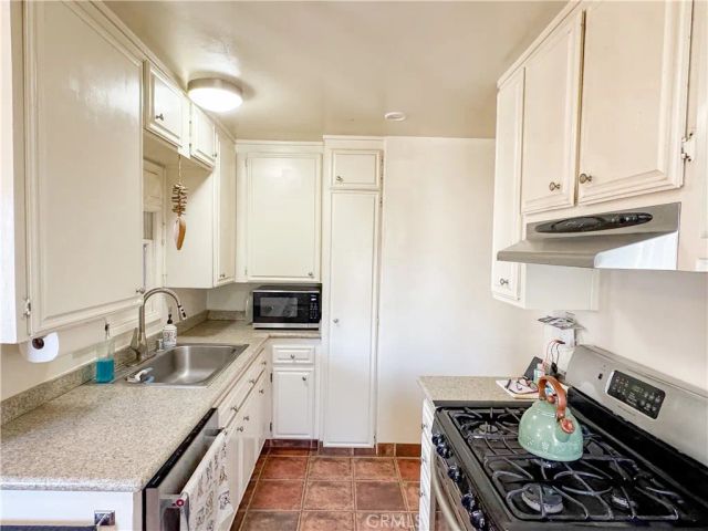 1653 Olive Street, Bakersfield, CA 93301