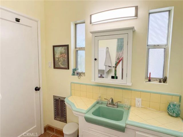 1653 Olive Street, Bakersfield, CA 93301